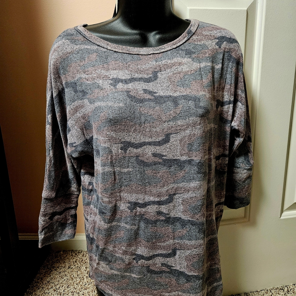 Pink Clover Camouflage Top in Gray and Pink